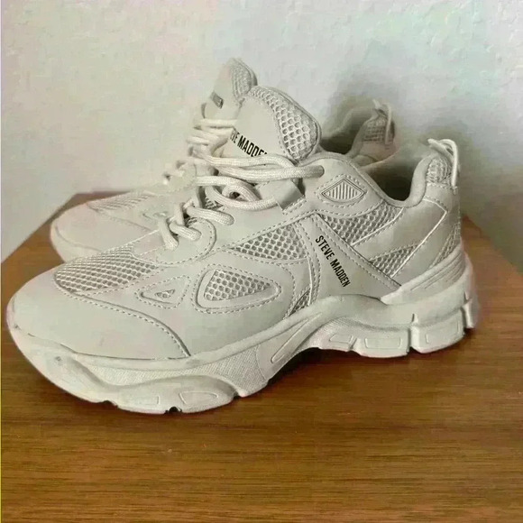 STEVE MADDEN CLYDIE SNEAKERS BEIGE SIZE 7.5 - Picture 2 of 12